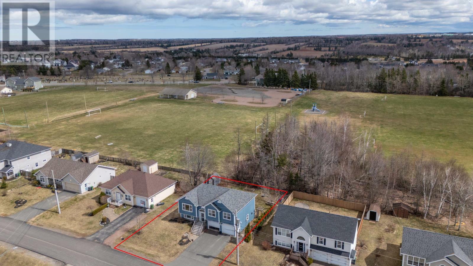 WEST ROYALTY, Prince Edward Island, C1E 2M3, CA, 4 Bedrooms Bedrooms, ,2 BathroomsBathrooms,Residential,For Sale,1874083