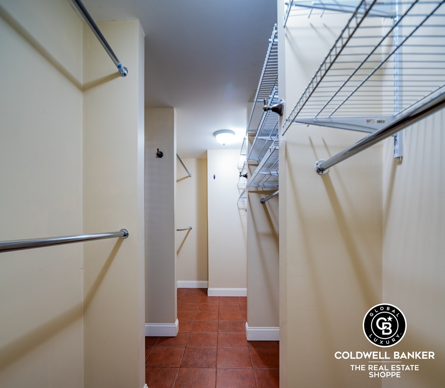 Garden City, Kansas, 67846, United States, 4 Bedrooms Bedrooms, ,Residential,For Sale,2003039