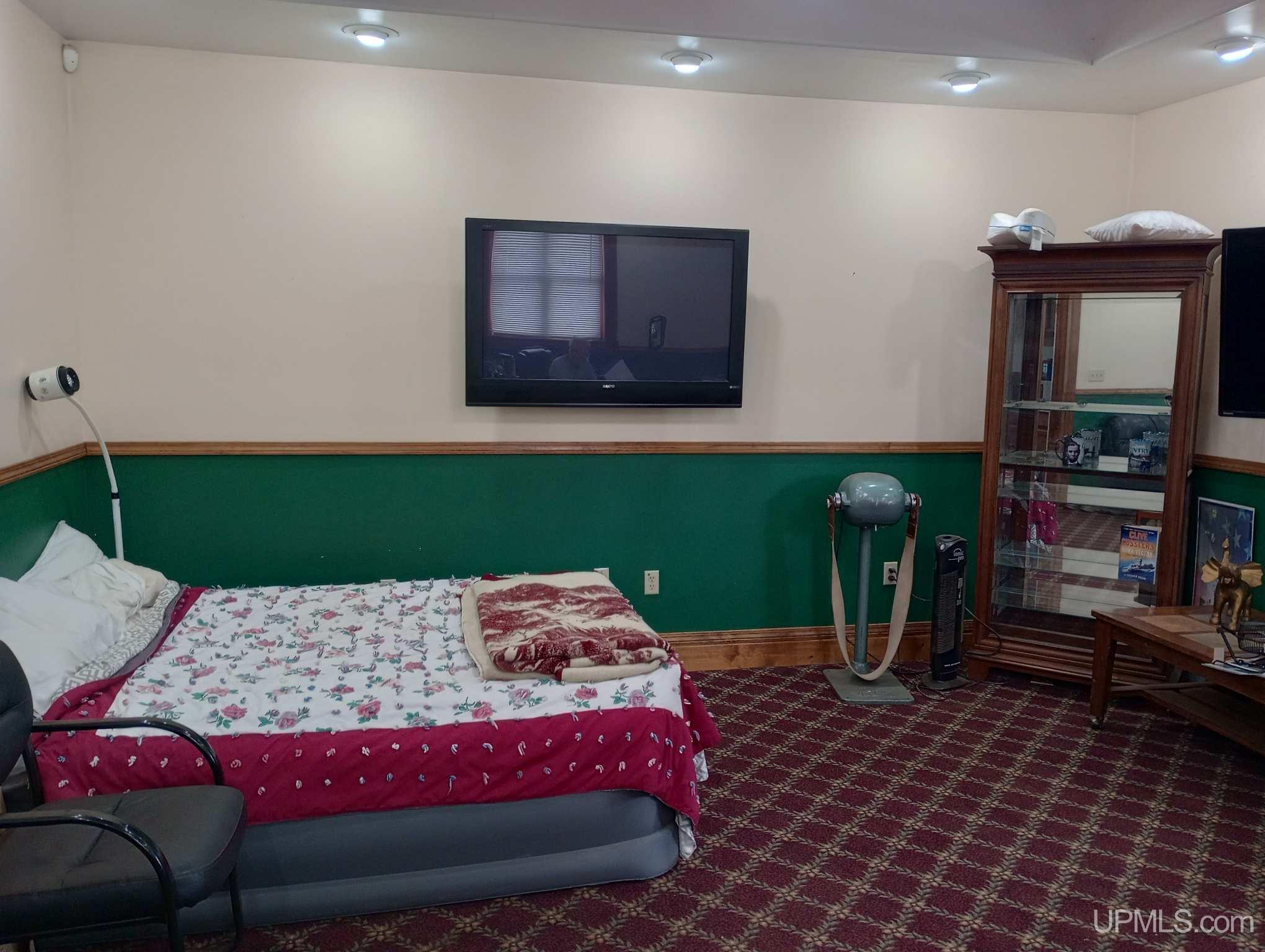 Calumet, Michigan, 49913, United States, 1 Bedroom Bedrooms, ,1 BathroomBathrooms,Residential,For Sale,1921987