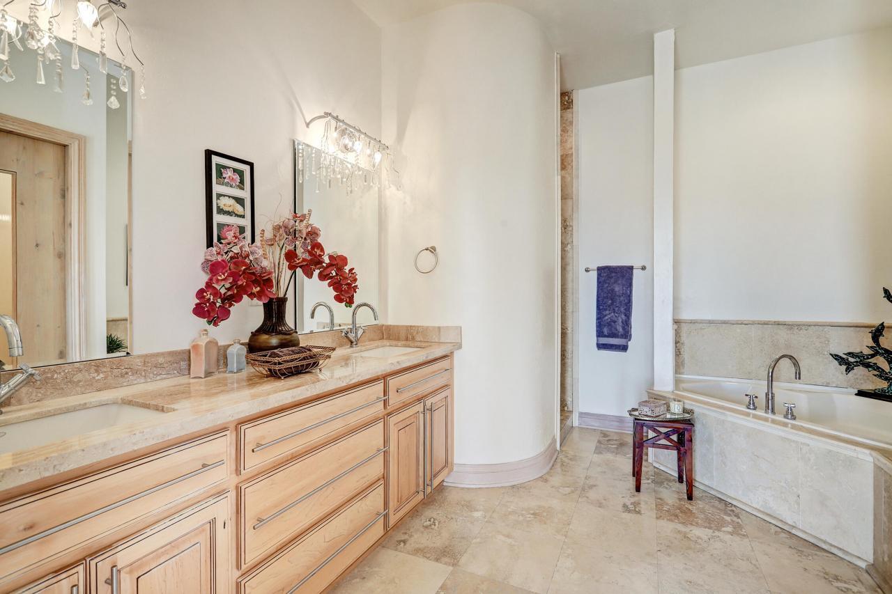 6301 COORS Boulevard NW, Albuquerque, New Mexico, 87120, United States, 3 Bedrooms Bedrooms, ,4 BathroomsBathrooms,Residential,For Sale,6301 COORS Boulevard NW,1637534