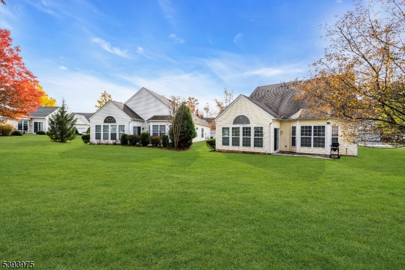 Franklin Twp., New Jersey, 08873, United States, 3 Bedrooms Bedrooms, ,3 BathroomsBathrooms,Residential,For Sale,1991014