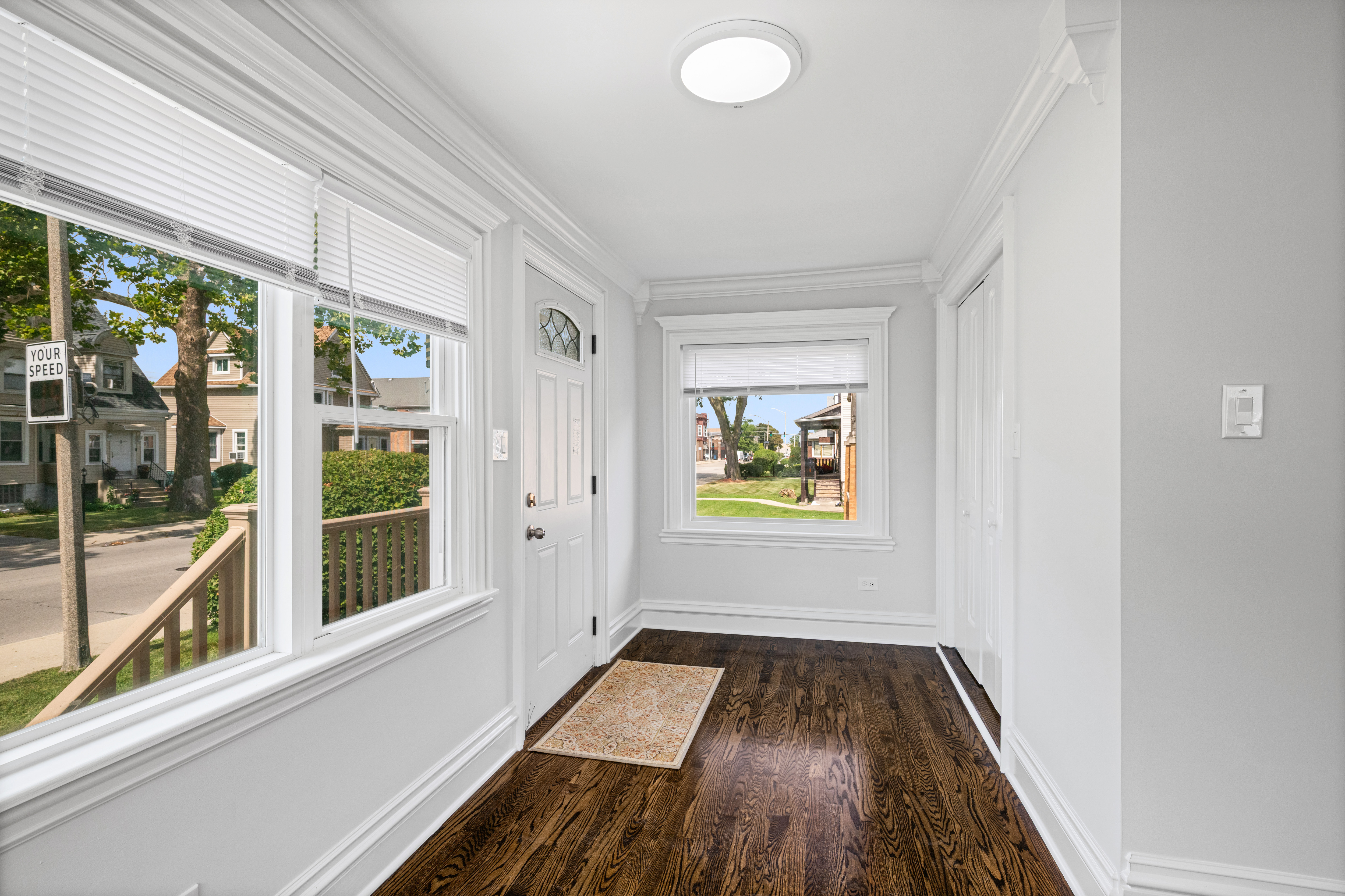  This Newly Rehabbed House has Been Completely Re-Done Top to Bottom - 物件實景