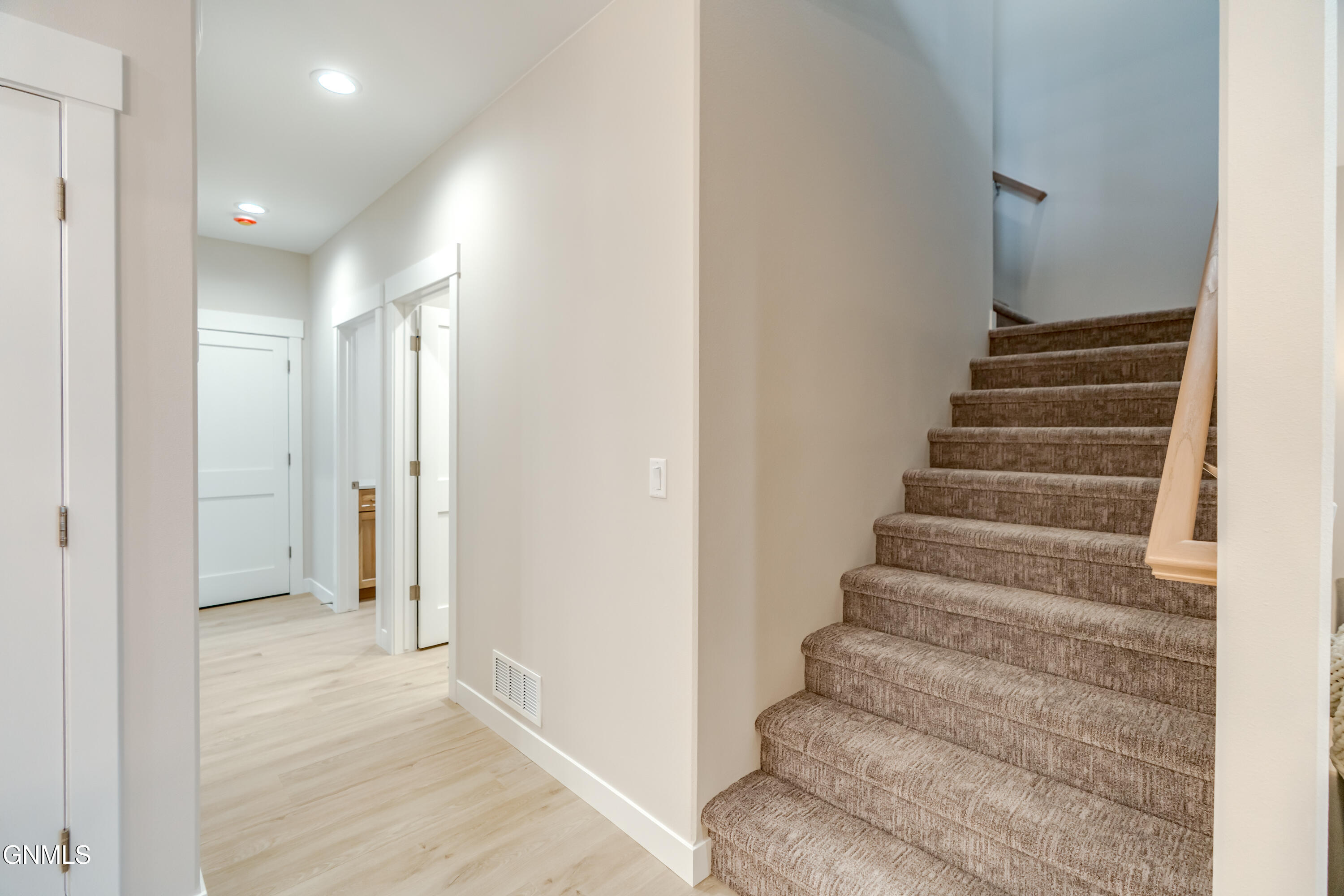 Bismarck, North Dakota, 58504, United States, 3 Bedrooms Bedrooms, ,3 BathroomsBathrooms,Residential,For Sale,2032789