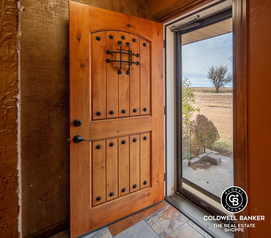 Garden City, Kansas, 67846, United States, 4 Bedrooms Bedrooms, ,Residential,For Sale,2003039