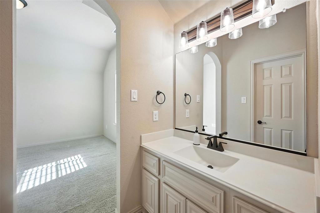 Fort Worth, Texas, 76179, United States, 6 Bedrooms Bedrooms, ,4 BathroomsBathrooms,Residential,For Sale,1906801