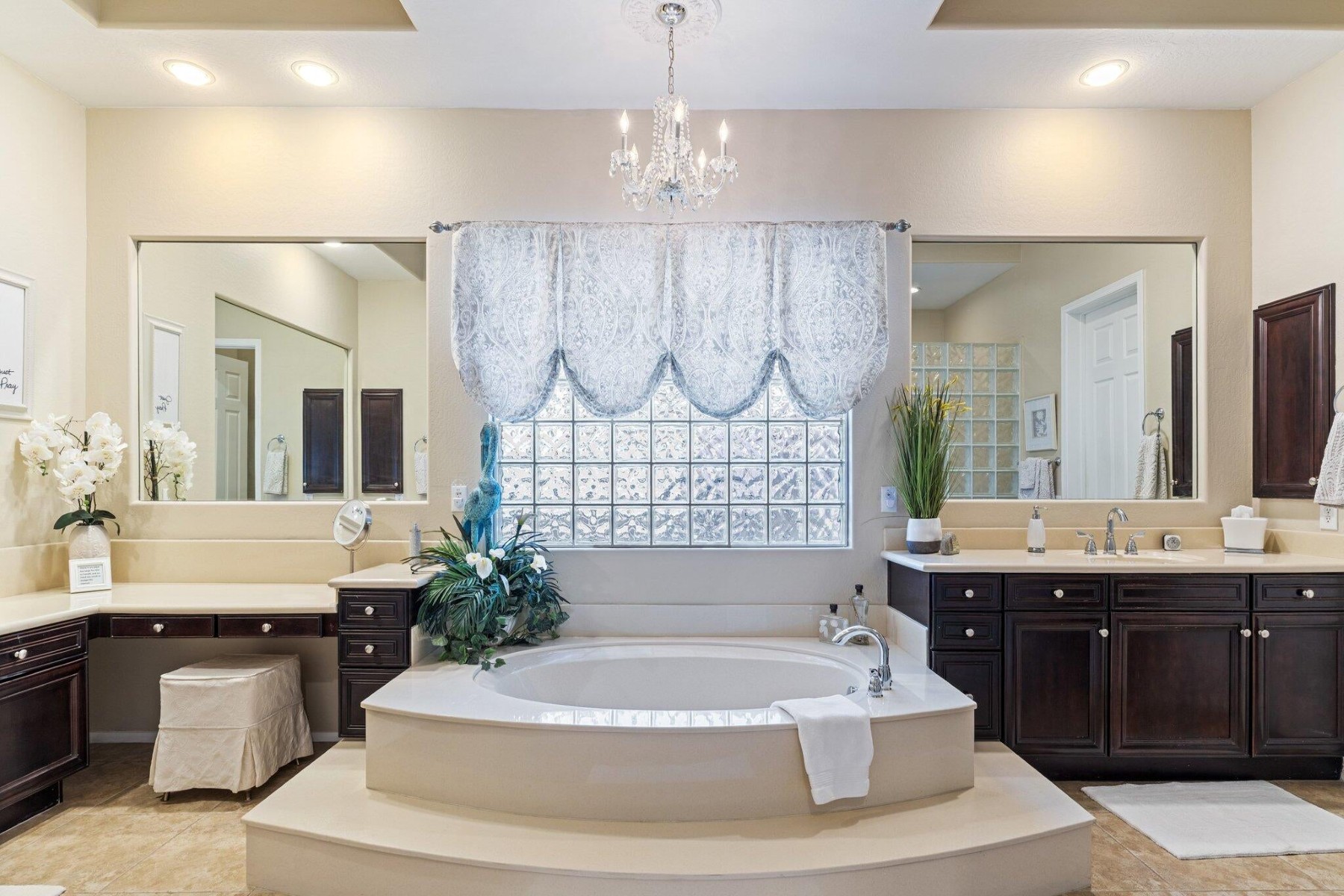  4262 E Meadowview Drive  Gilbert, AZ - 物件實景