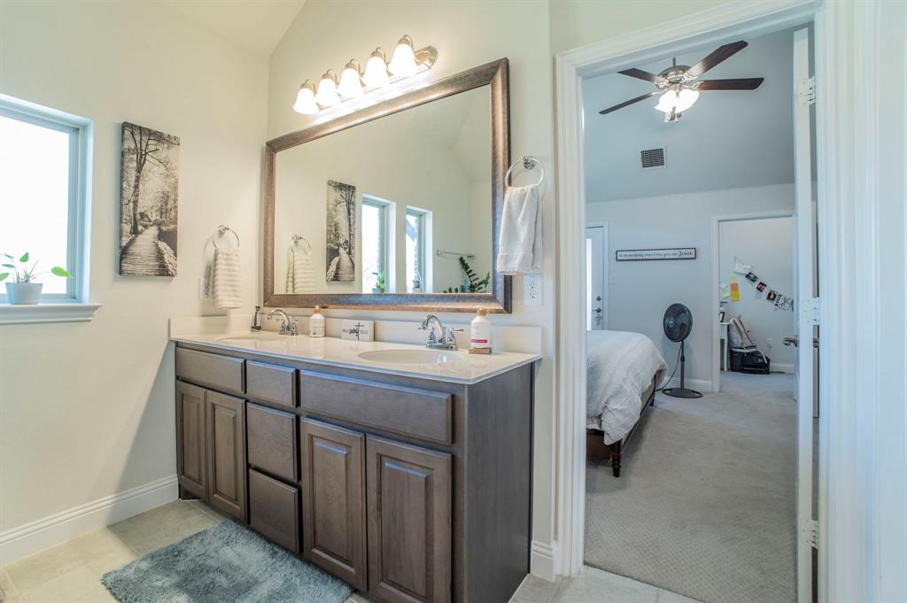 Flower Mound, Texas, 75028, United States, 3 Bedrooms Bedrooms, ,3 BathroomsBathrooms,Residential,For Sale,1978498