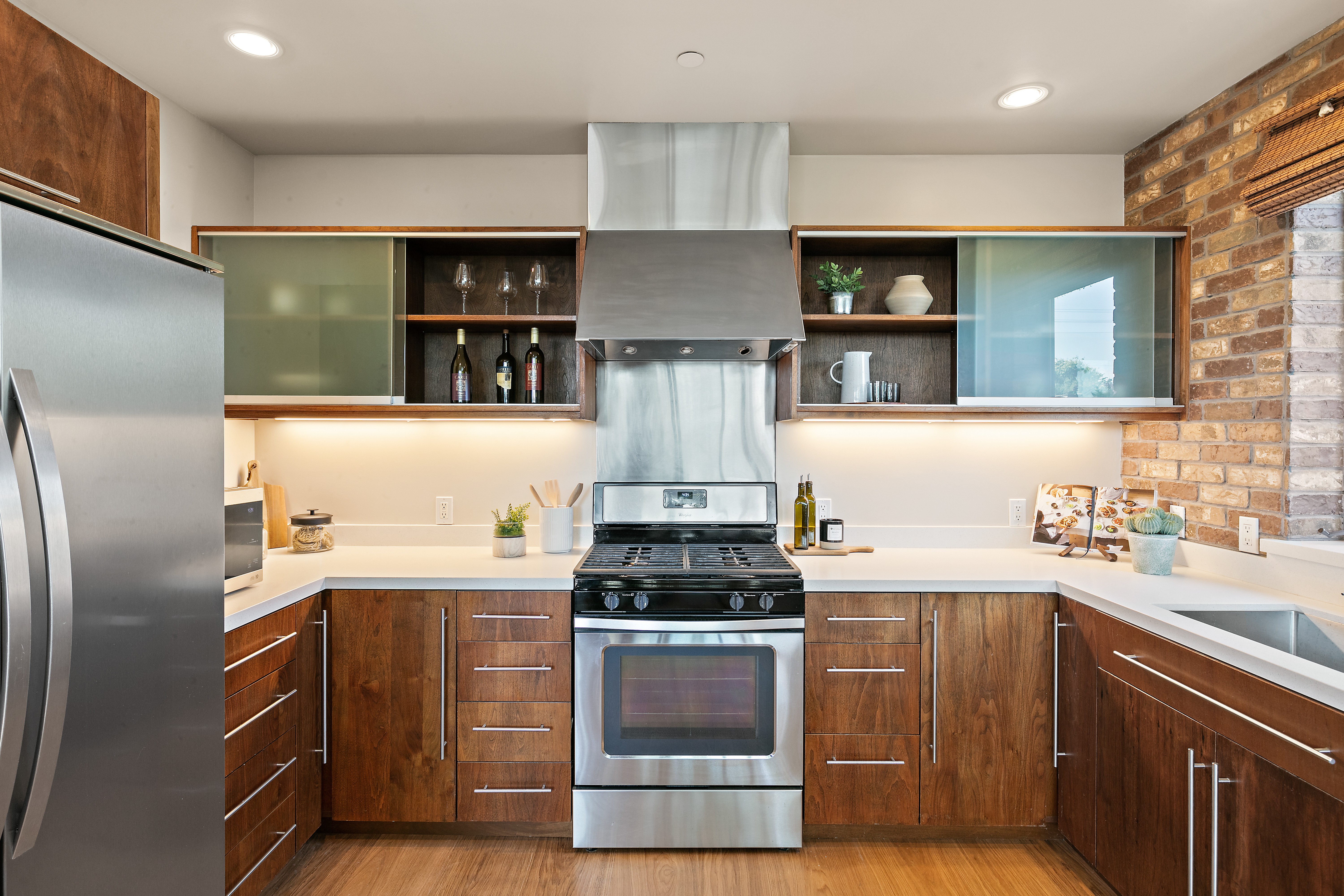  Sophisticated West Berkeley Condominium Designed for Everyday Comfort - 物件實景