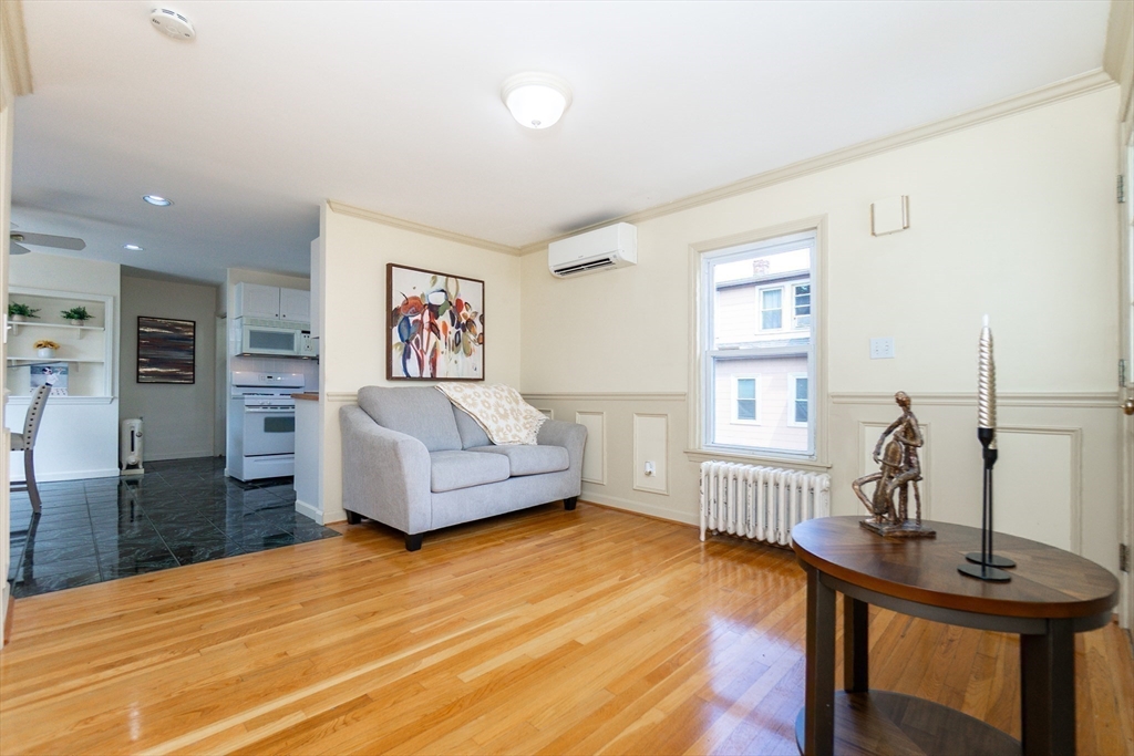 Wakefield, Massachusetts, 01880, United States, 4 Bedrooms Bedrooms, ,2 BathroomsBathrooms,Residential,For Sale,1976836