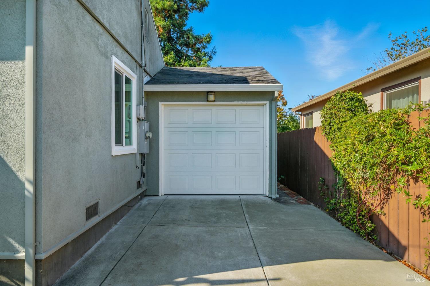 Petaluma, California, 94952, United States, 2 Bedrooms Bedrooms, ,1 BathroomBathrooms,Residential,For Sale,1934208