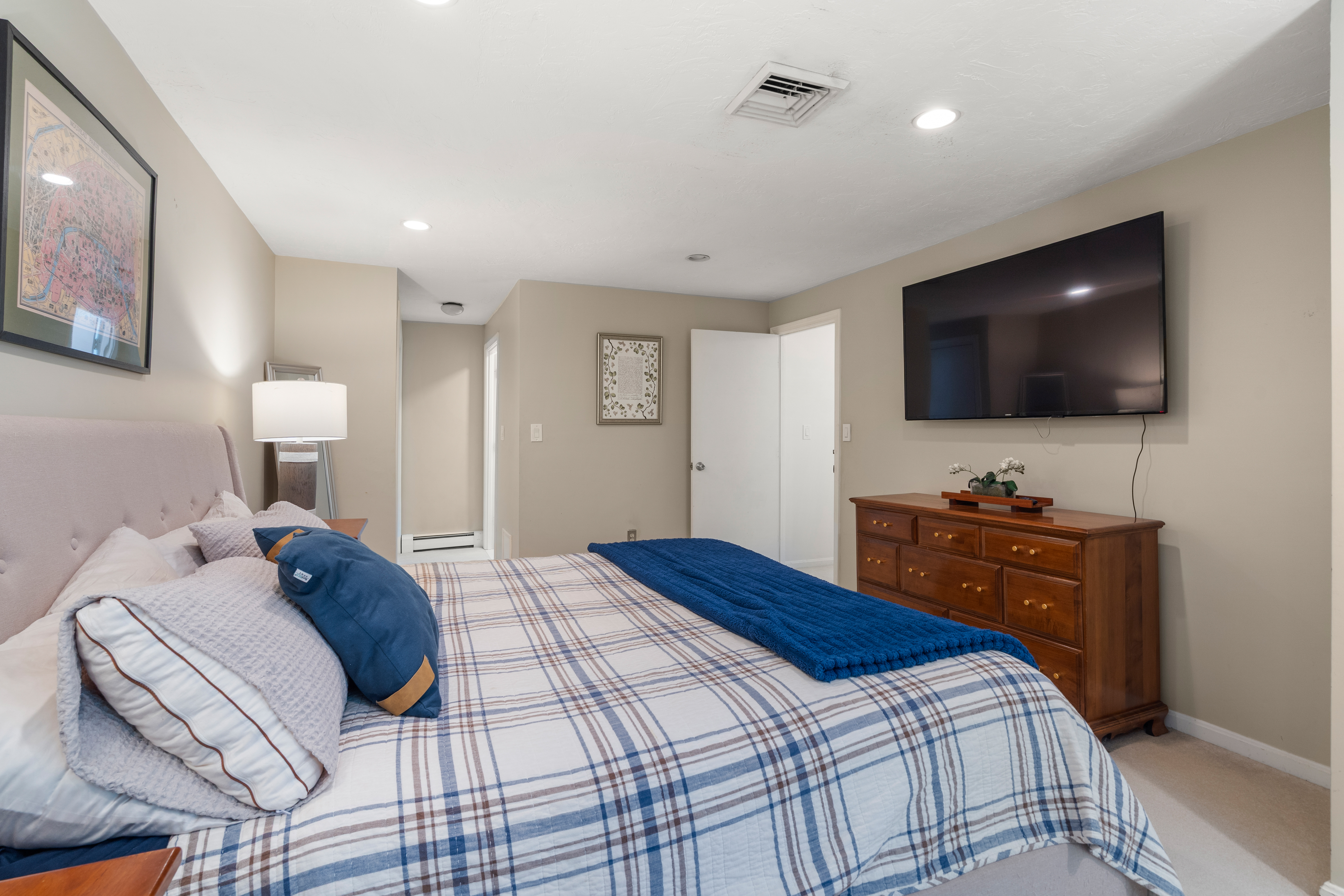 18 Hearthstone Cir, Wayland, MA, 01778 - 物件實景