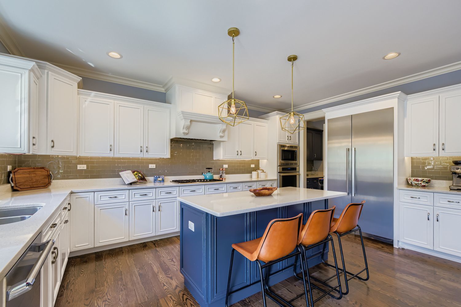 Elmhurst, Illinois, 60126, United States, 4 Bedrooms Bedrooms, ,5 BathroomsBathrooms,Residential,For Sale,1984205