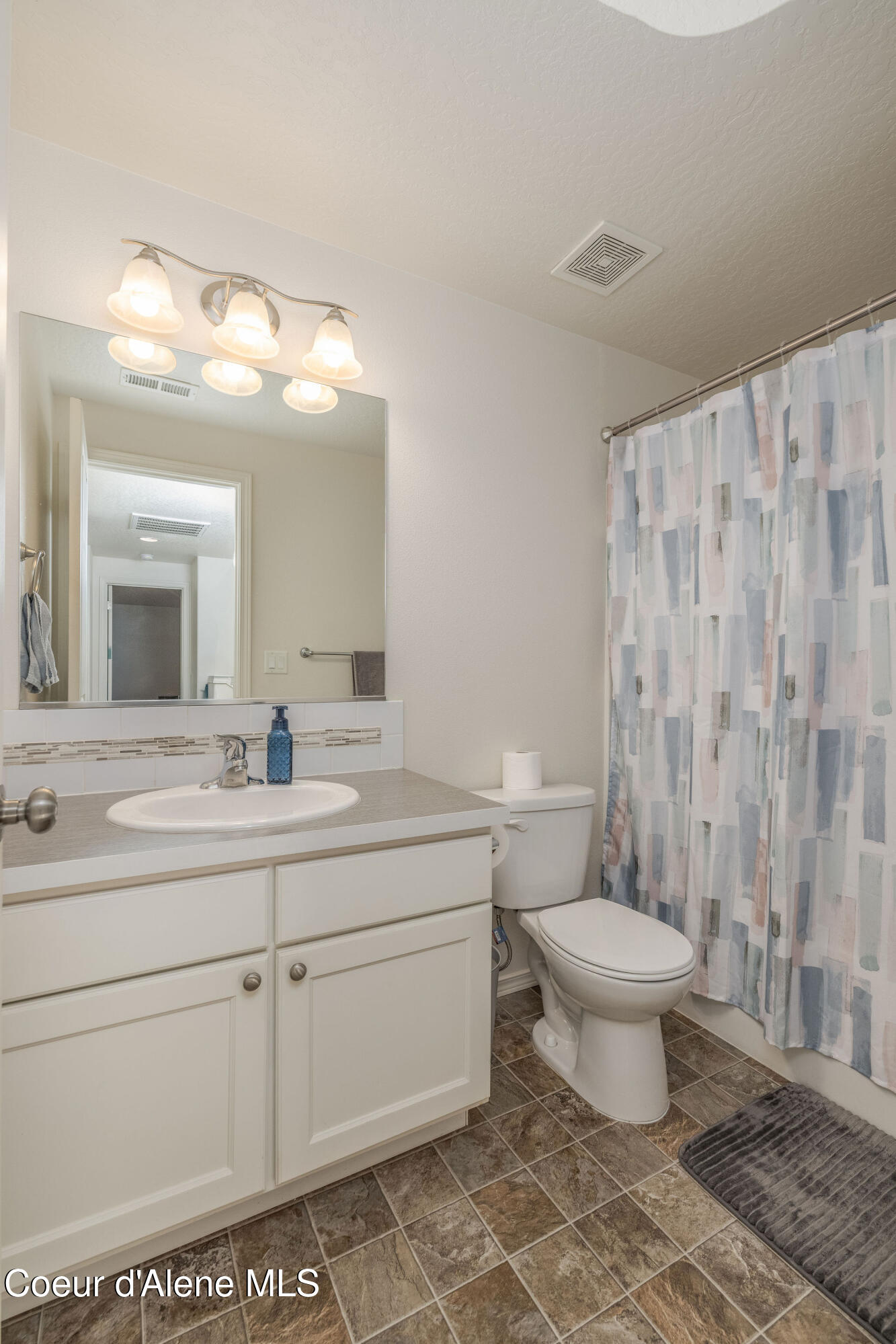 Post Falls, Idaho, 83854, United States, 3 Bedrooms Bedrooms, ,2 BathroomsBathrooms,Residential,For Sale,1996054