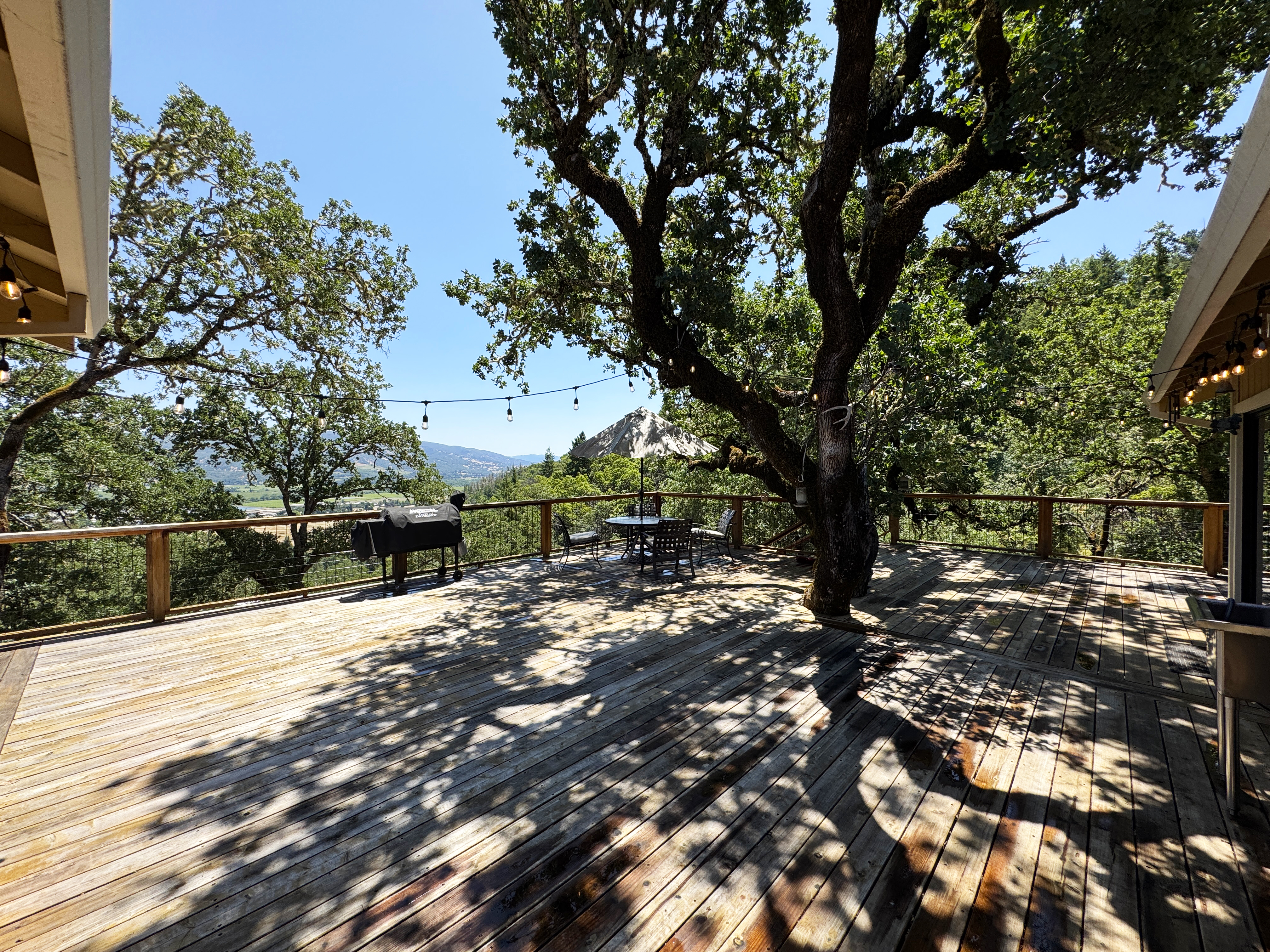 Ukiah, California, 95482, United States, 3 Bedrooms Bedrooms, ,2 BathroomsBathrooms,Residential,For Sale,1879134