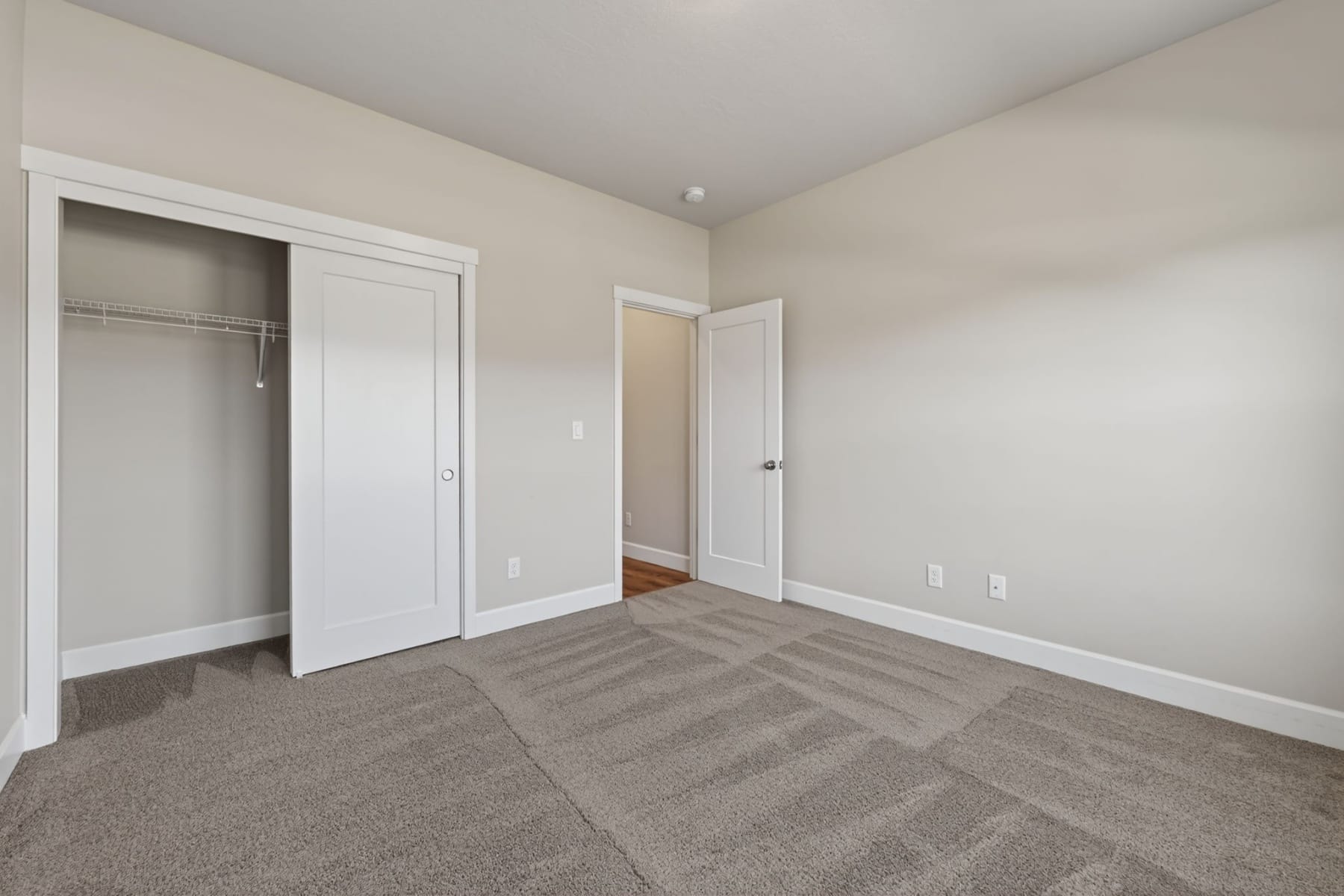  4946 SW Zenith Avenue Redmond, OR 97756 - 物件實景