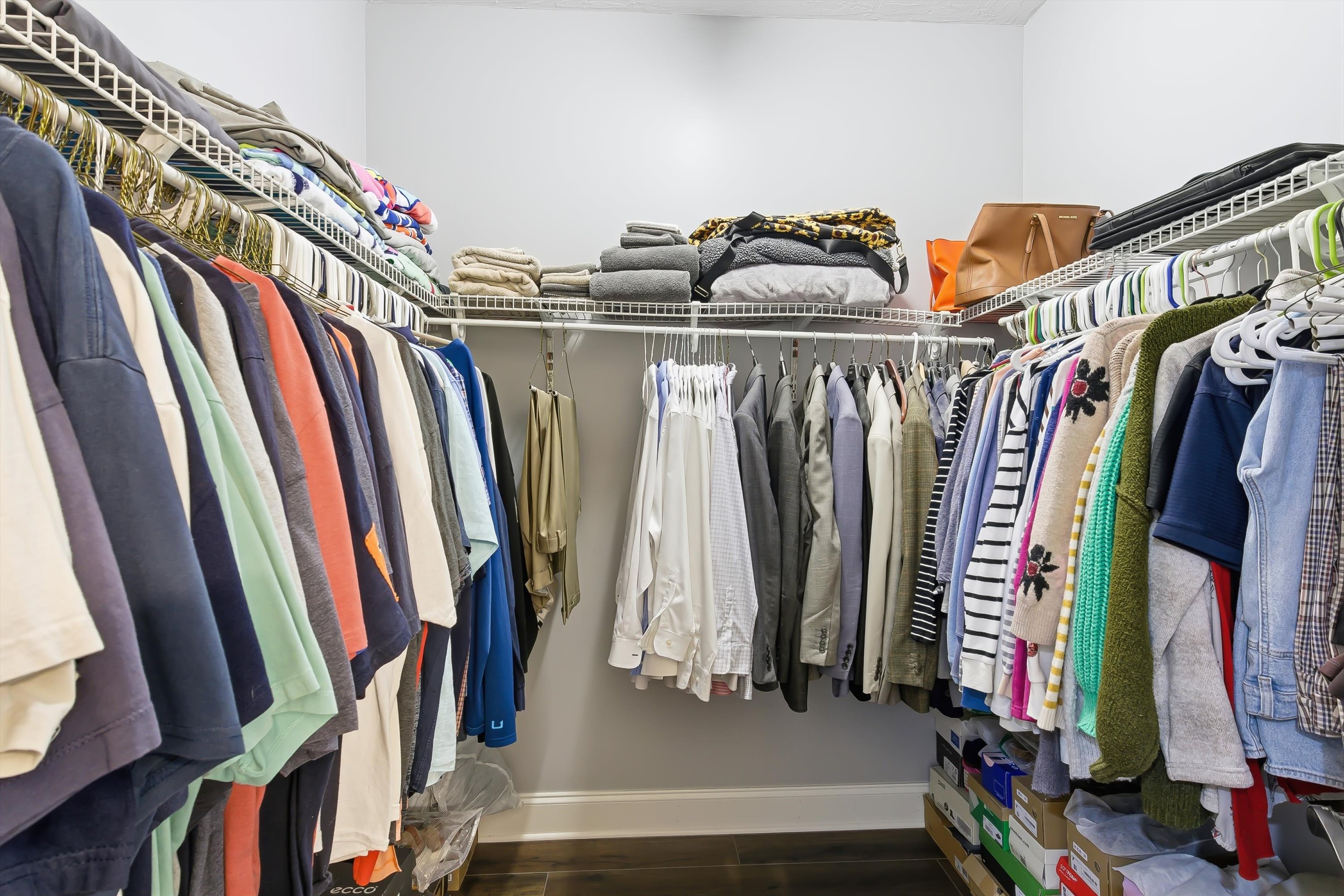 Sevierville, Tennessee, 37876, United States, 2 Bedrooms Bedrooms, ,2 BathroomsBathrooms,Residential,For Sale,1992764