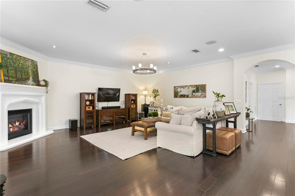 Tampa, Florida, 33629, United States, 4 Bedrooms Bedrooms, ,4 BathroomsBathrooms,Residential,For Sale,1885356