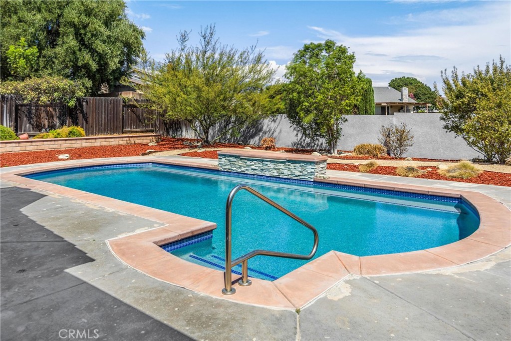 Upland, California, 91786, United States, 5 Bedrooms Bedrooms, ,2 BathroomsBathrooms,Residential,For Sale,1927860
