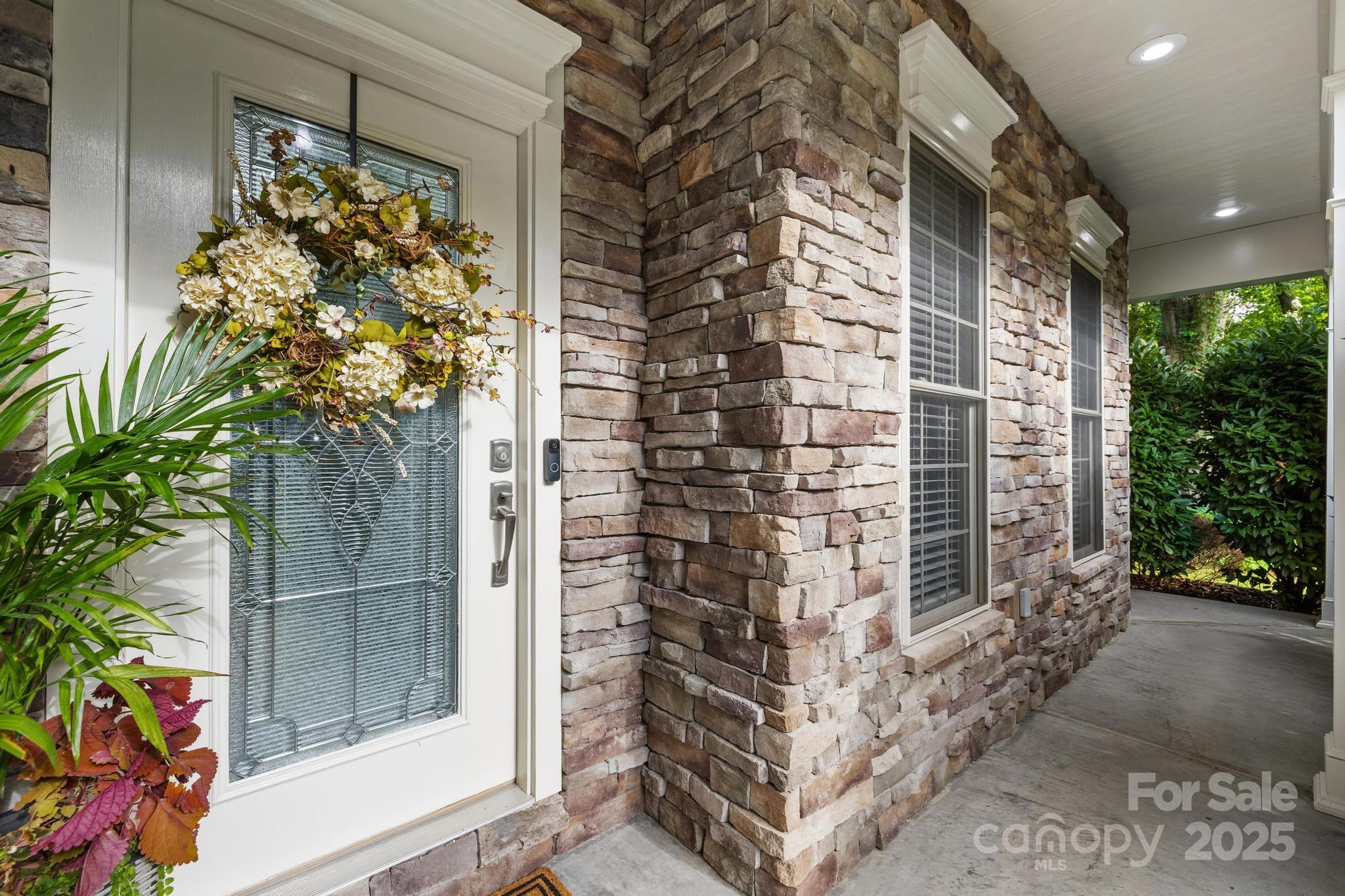 Mooresville, North Carolina, 28115, United States, 3 Bedrooms Bedrooms, ,3 BathroomsBathrooms,Residential,For Sale,1927235