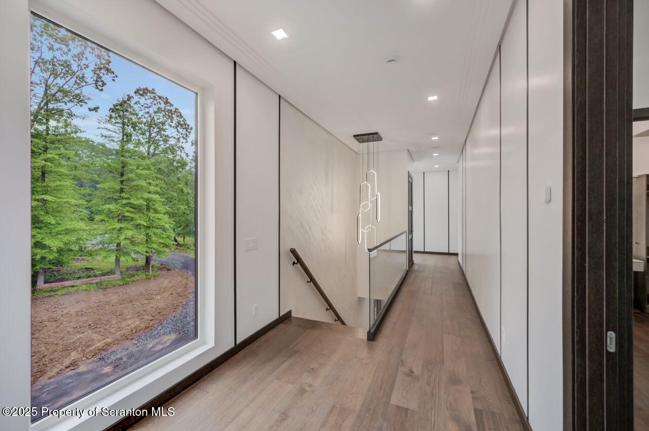 Bear Creek, Pennsylvania, 18602, United States, 4 Bedrooms Bedrooms, ,3 BathroomsBathrooms,Residential,For Sale,2002172