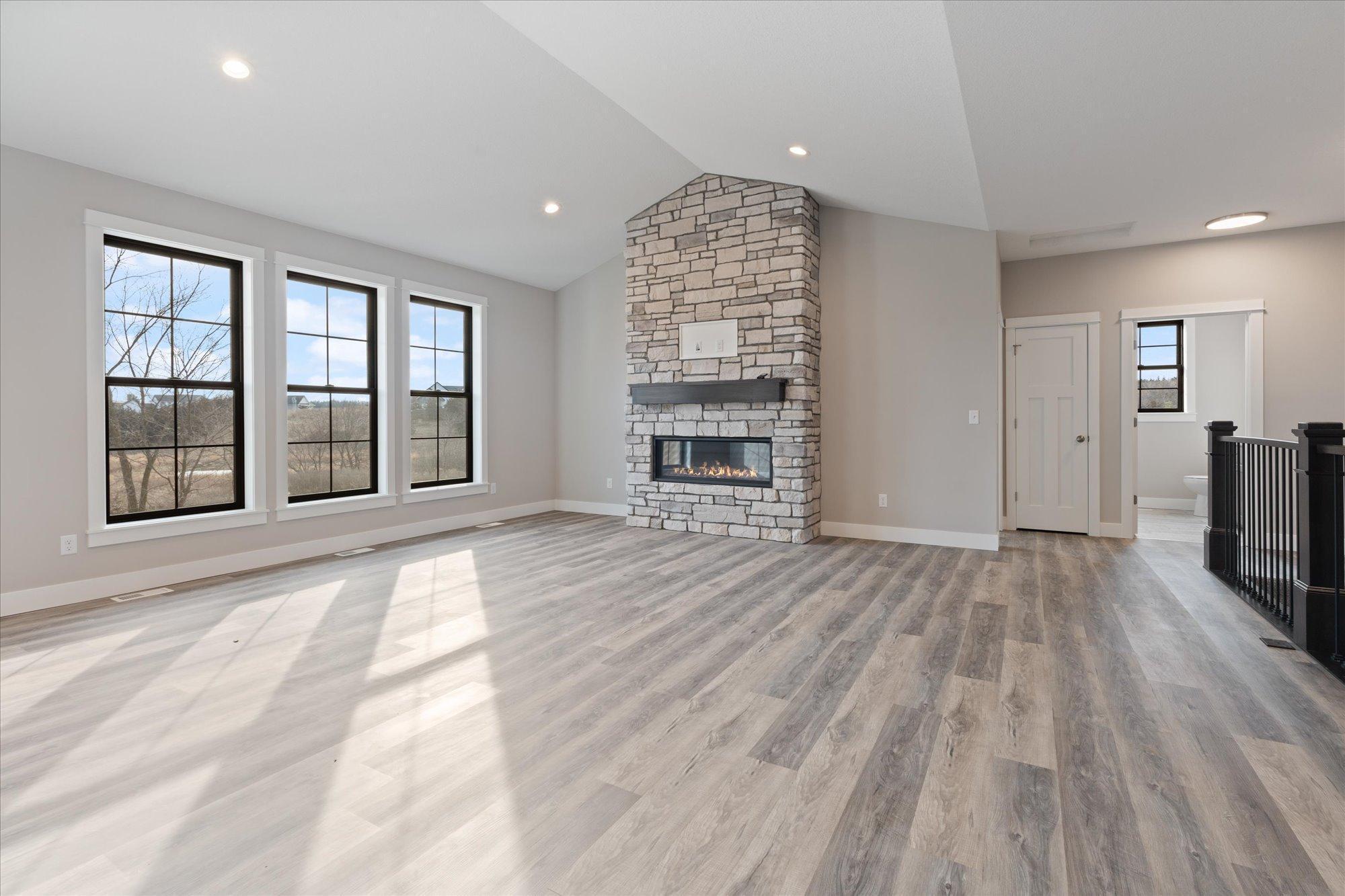 Hudson, Wisconsin, 54016, United States, 3 Bedrooms Bedrooms, ,2 BathroomsBathrooms,Residential,For Sale,1856369