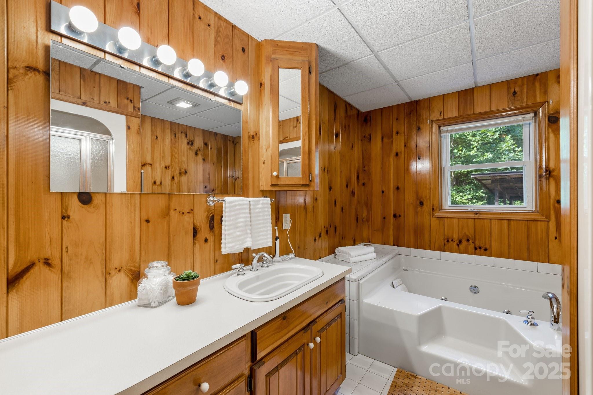 505 Old Home Place Drive, Marshall, North Carolina, 28753, United States, 5 Bedrooms Bedrooms, ,4 BathroomsBathrooms,Residential,For Sale,505 Old Home Place Drive,1679796