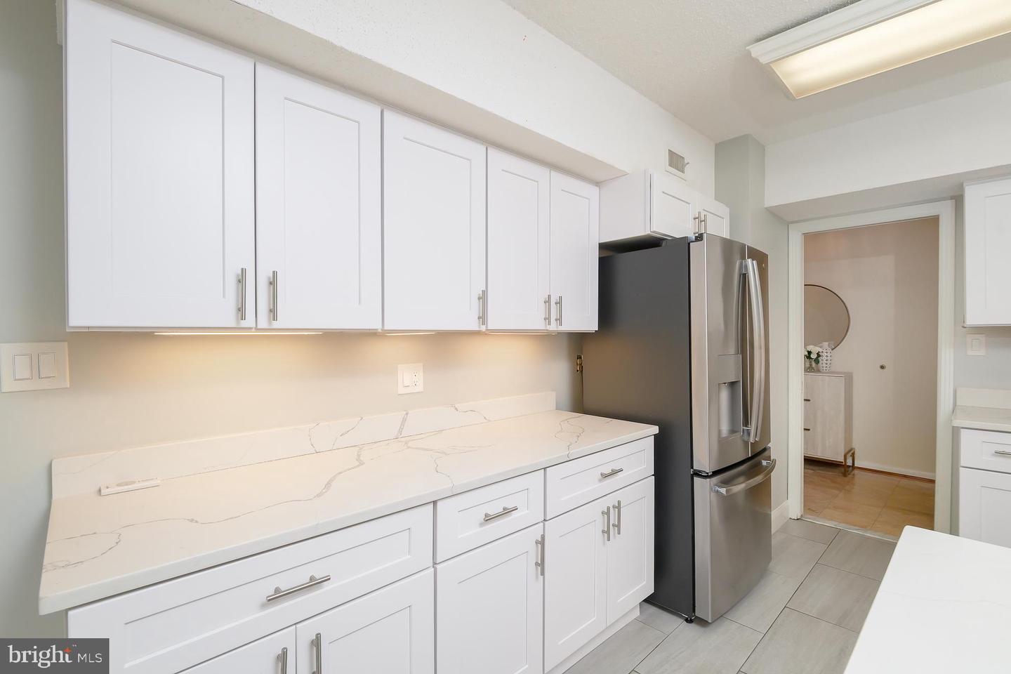 Arlington, Virginia, 22204, United States, 2 Bedrooms Bedrooms, ,2 BathroomsBathrooms,Residential,For Sale,1996960