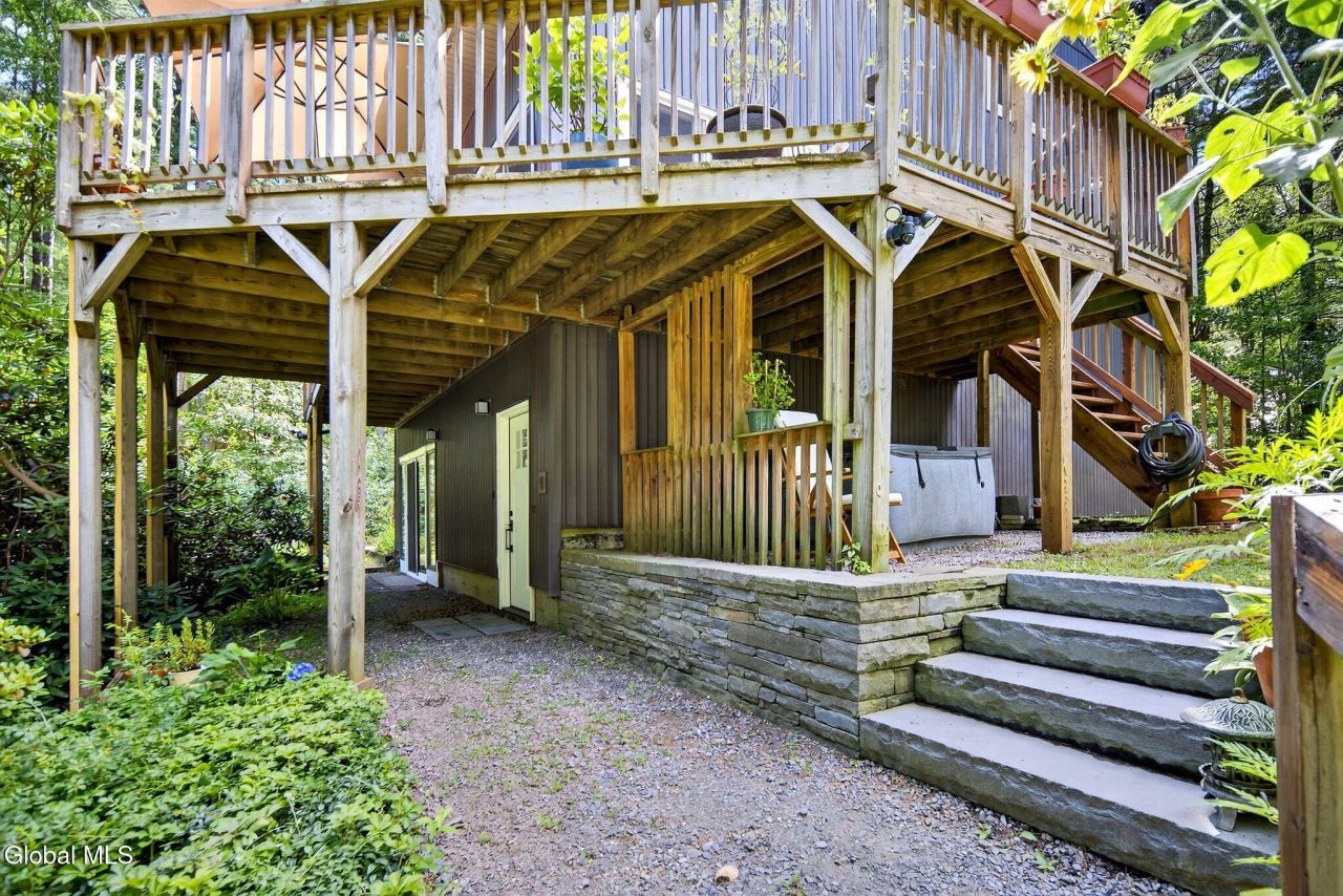 Valatie, New York, 12184, United States, 5 Bedrooms Bedrooms, ,3 BathroomsBathrooms,Residential,For Sale,1924980