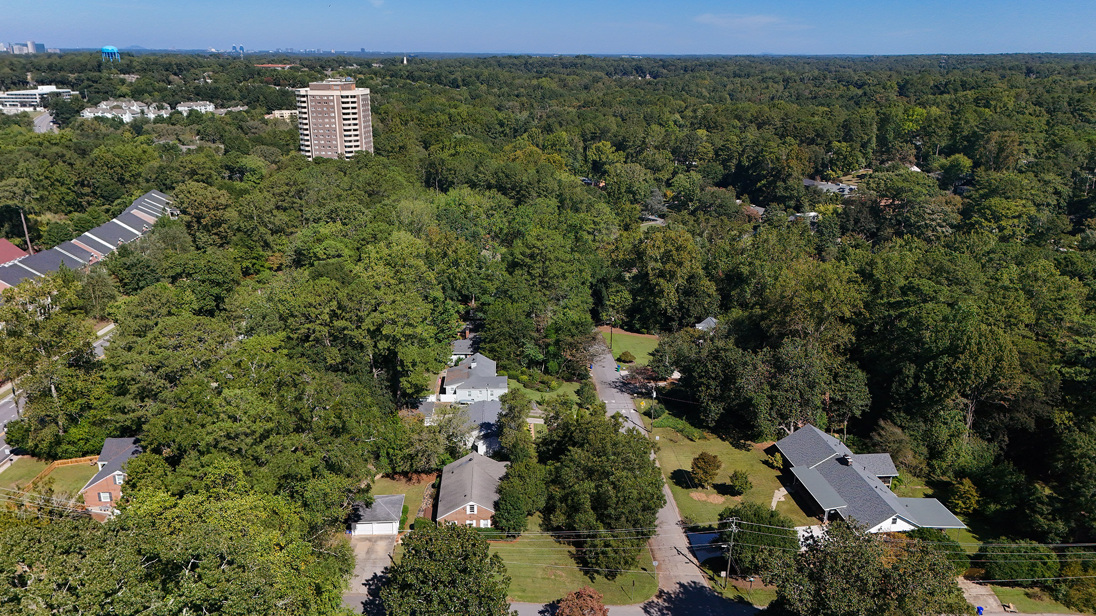  Beautifully Updated Brick Duplex Offers Rare Opportunity in the Heart of Decatur - 物件實景