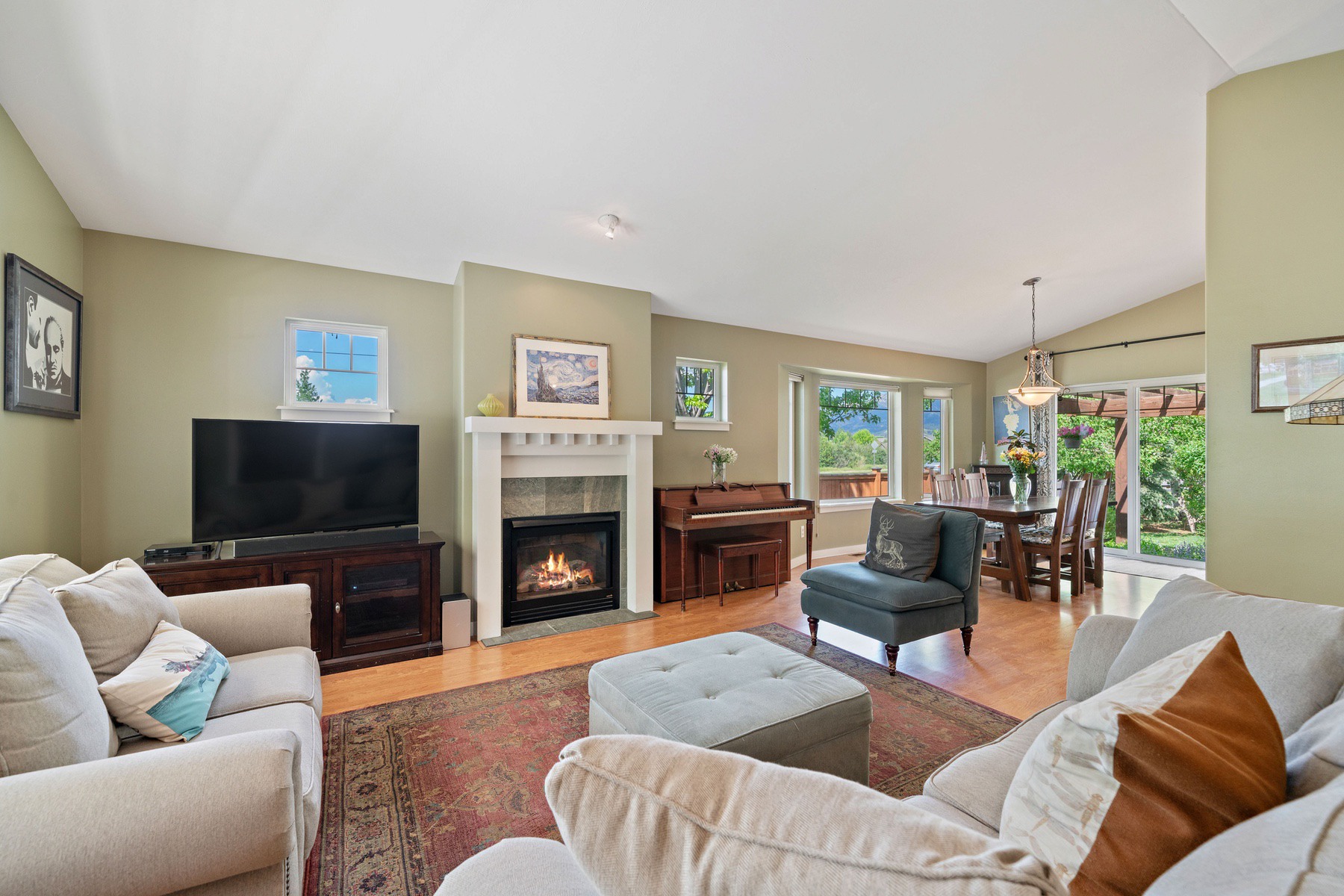  1234 Hunters Way - 物件實景