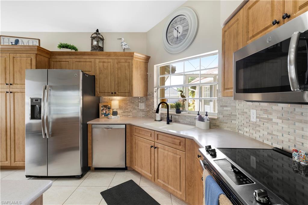 Fort Myers, Florida, 33913, United States, 4 Bedrooms Bedrooms, ,2 BathroomsBathrooms,Residential,For Sale,1966901