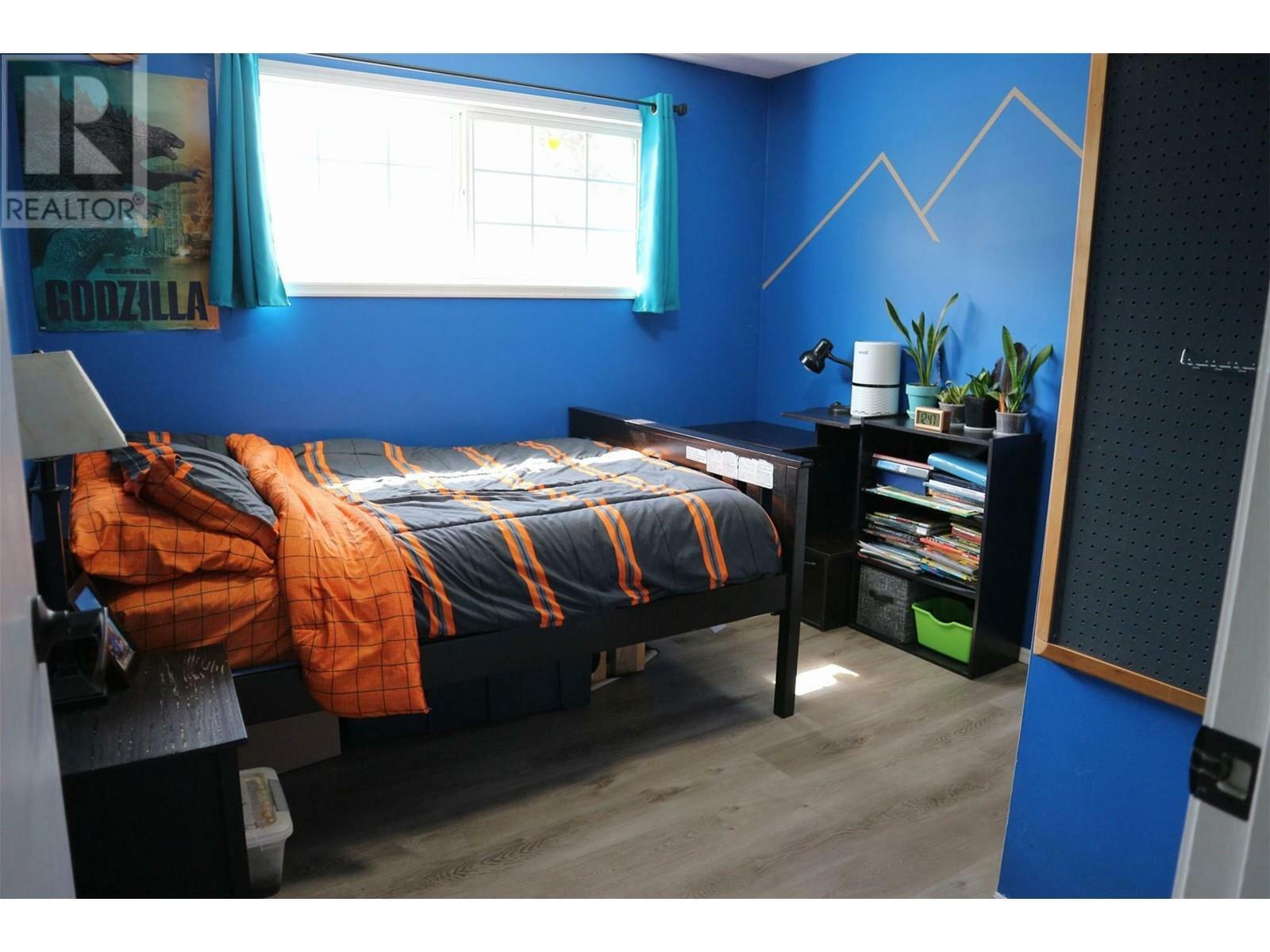 SICAMOUS, British Columbia, V0E 2V1, CA, 5 Bedrooms Bedrooms, ,2 BathroomsBathrooms,Residential,For Sale,1838674