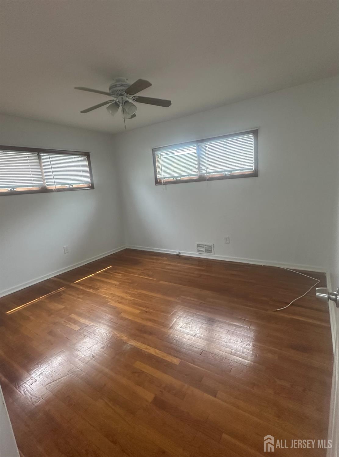 Rahway, New Jersey, 08857, United States, 4 Bedrooms Bedrooms, ,2 BathroomsBathrooms,Residential,For Sale,1906266
