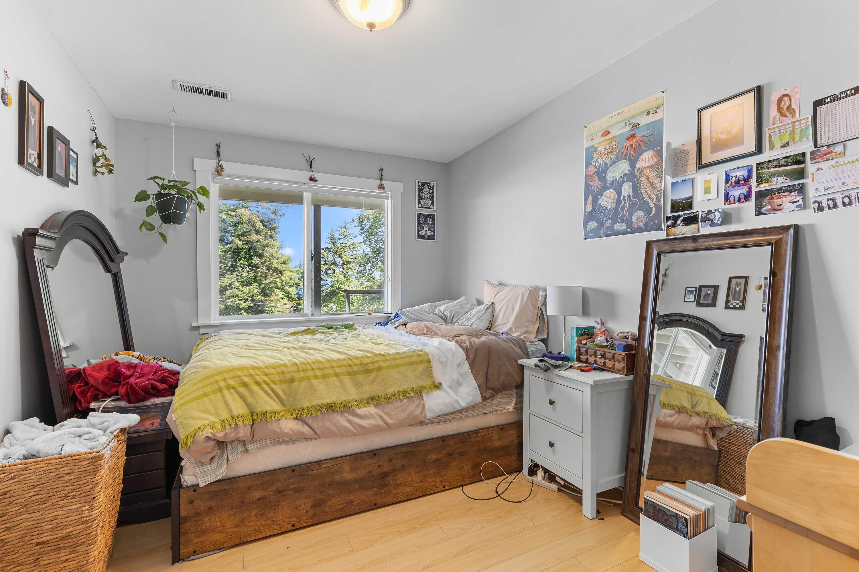  Chic Cordova Bay Home - 物件實景