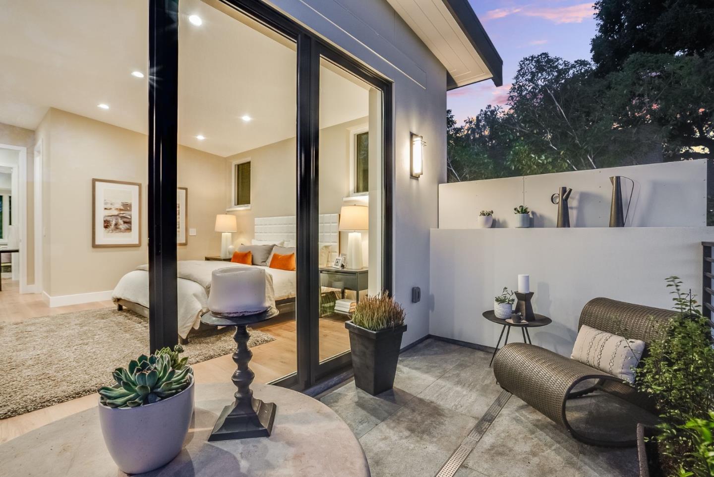Palo Alto, California, 94303, United States, 4 Bedrooms Bedrooms, ,5 BathroomsBathrooms,Residential,For Sale,1906712