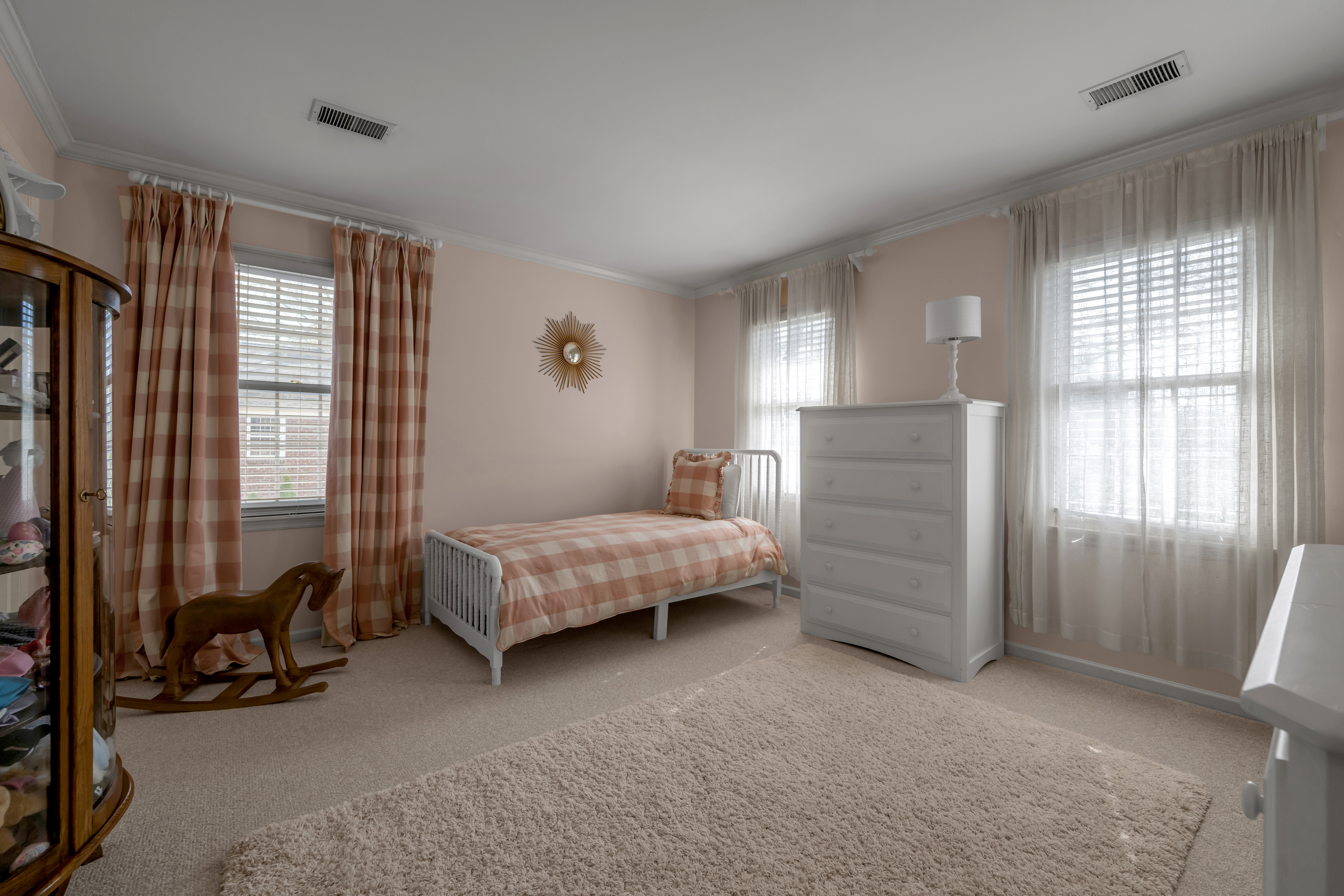  2071 Manor Drive - 物件實景