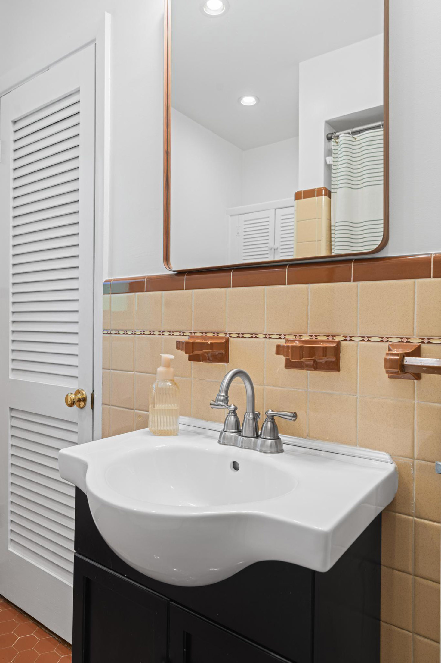  Lovely Ranch Home with Striking Curb Appeal and Modern Updates - 物件實景