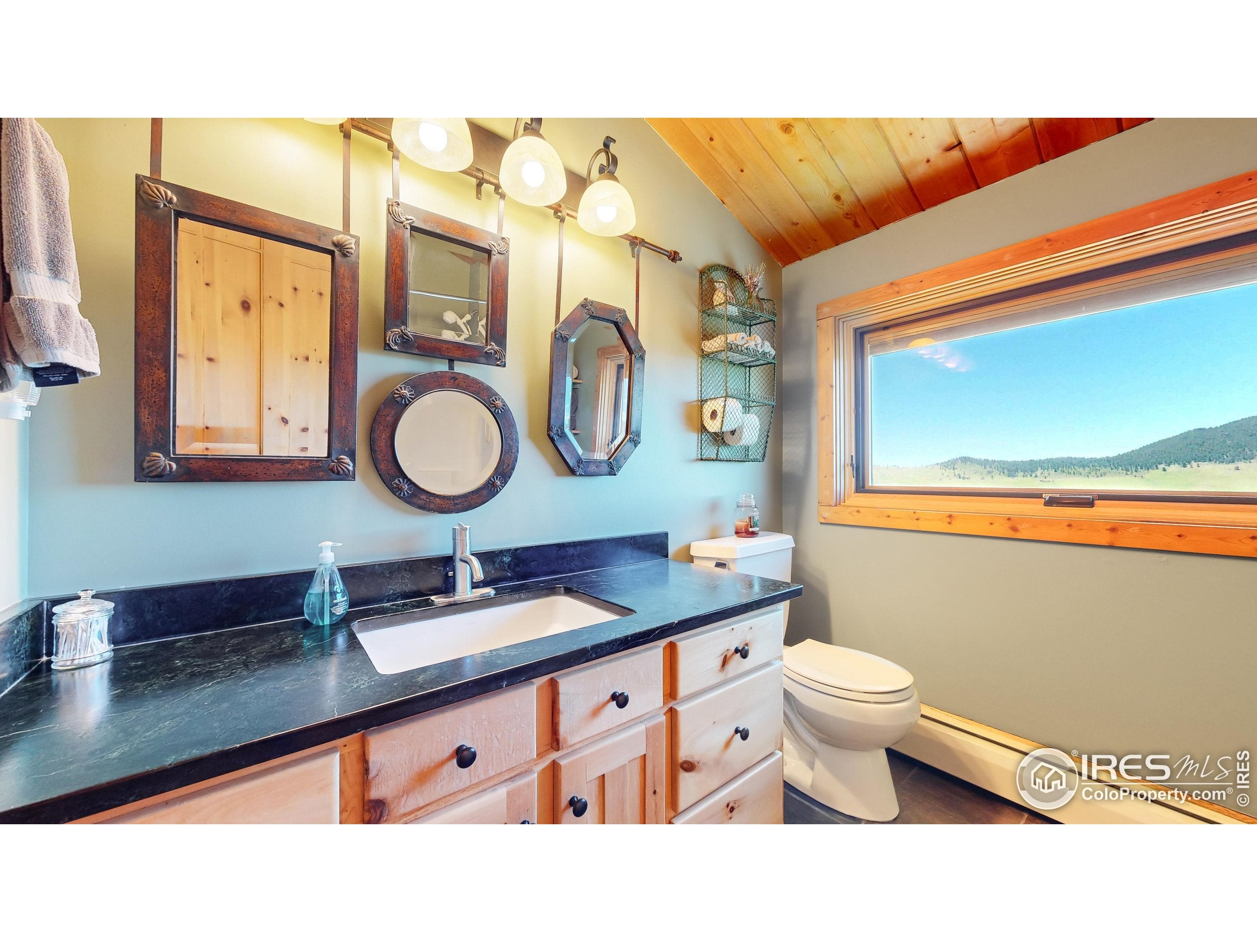 Loveland, Colorado, 80537, United States, 3 Bedrooms Bedrooms, ,2 BathroomsBathrooms,Residential,For Sale,1910374