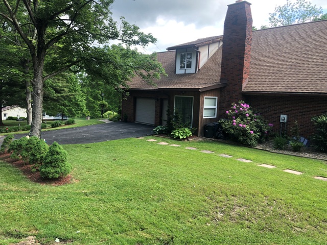 Chester, West Virginia, 26034, United States, 4 Bedrooms Bedrooms, ,3 BathroomsBathrooms,Residential,For Sale,1974553