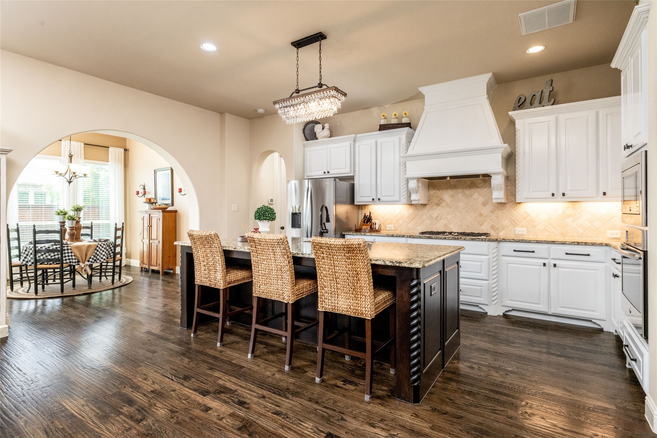 Roanoke, Texas, 76262, United States, 4 Bedrooms Bedrooms, ,5 BathroomsBathrooms,Residential,For Sale,1827754