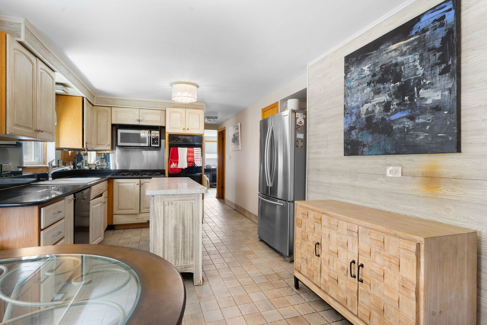Berwyn, Illinois, 60402, United States, 6 Bedrooms Bedrooms, ,Residential,For Sale,1903495