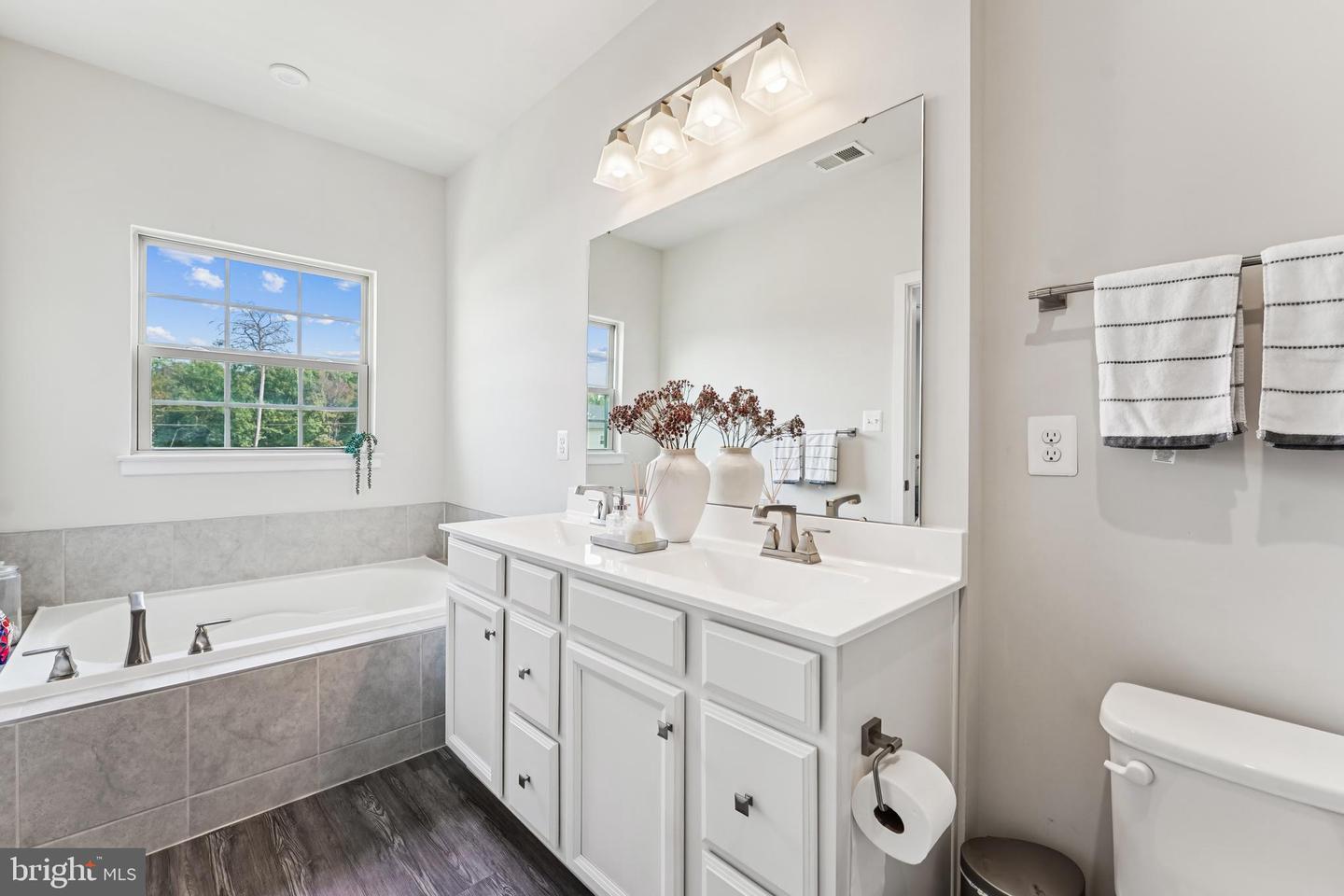 Accokeek, Maryland, 20607, United States, 3 Bedrooms Bedrooms, ,4 BathroomsBathrooms,Residential,For Sale,1954957