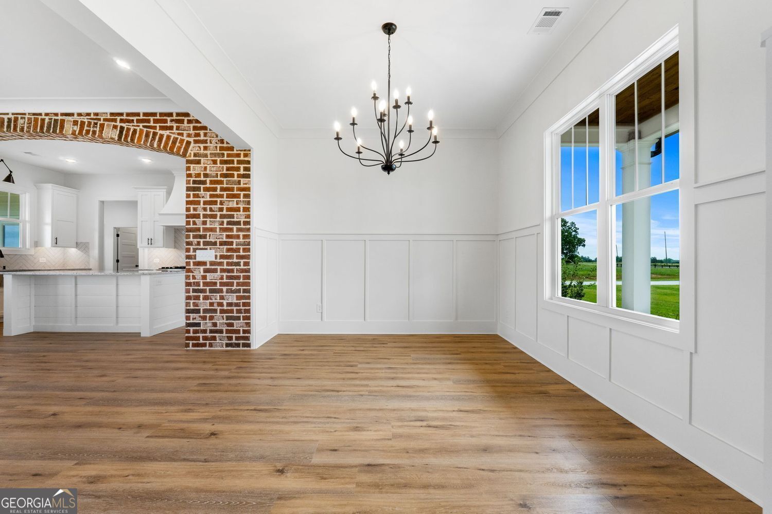 Barnesville, Georgia, 30204, United States, 4 Bedrooms Bedrooms, ,4 BathroomsBathrooms,Residential,For Sale,1859101