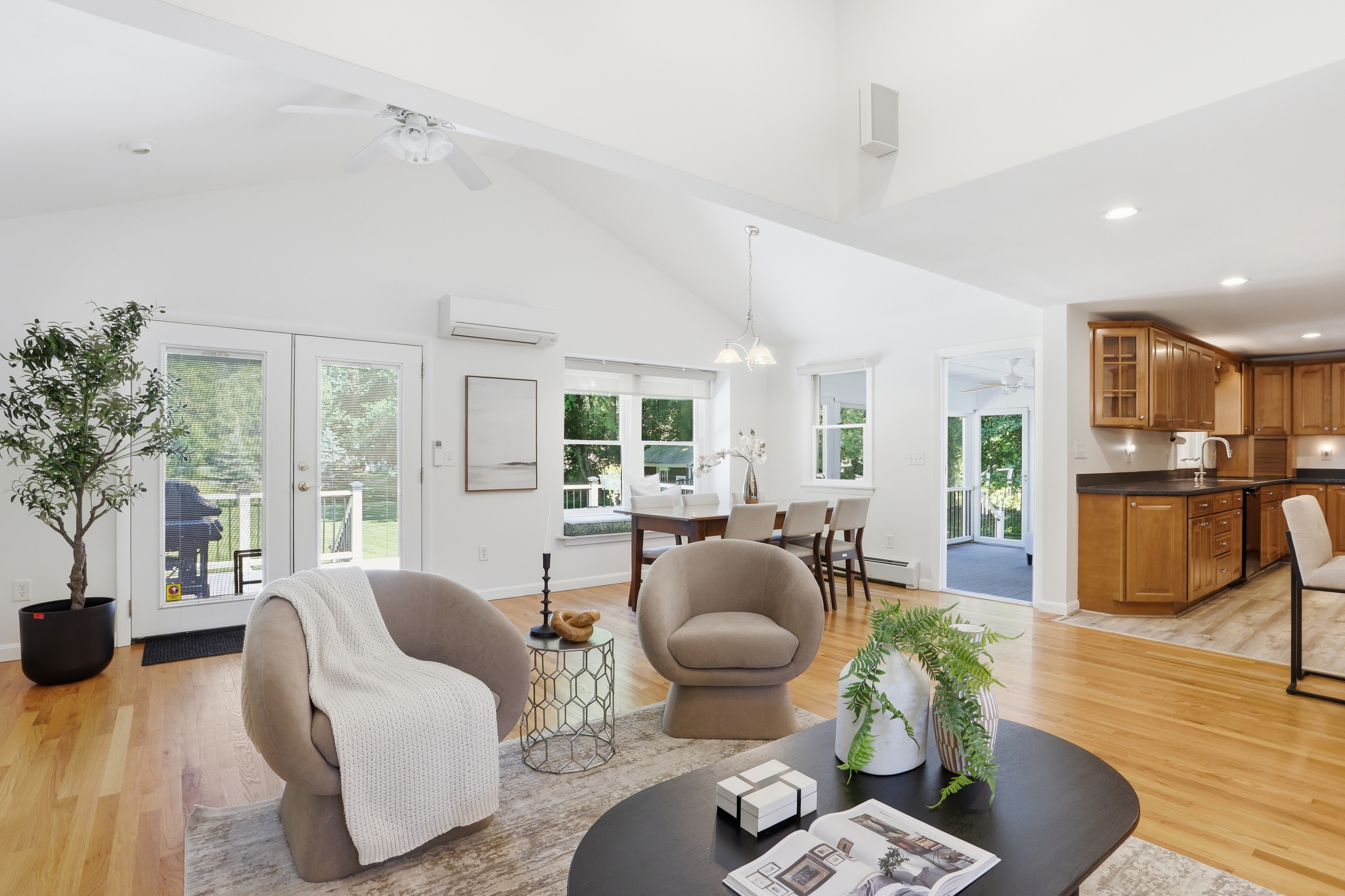  289 Concord Road, Bedford, MA 01730 - 物件實景