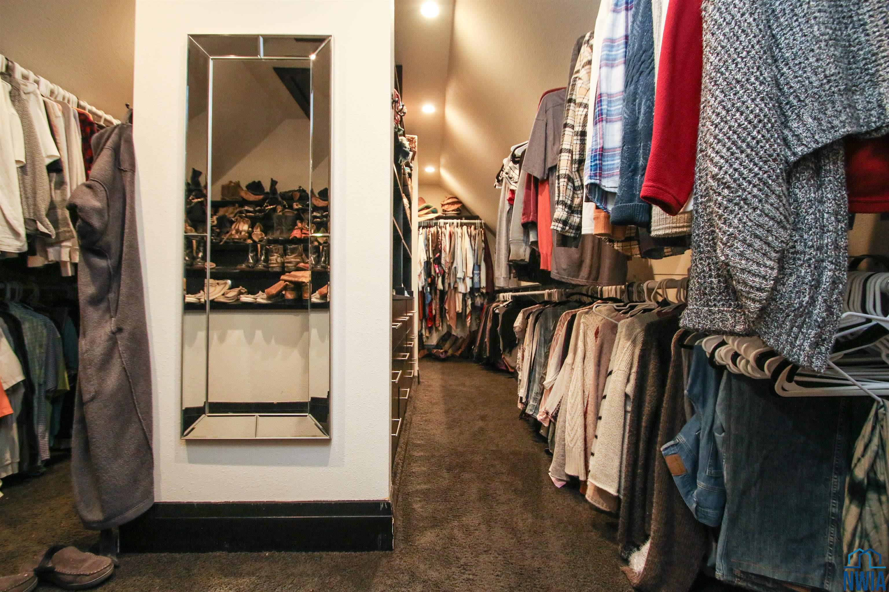 Sioux City, Iowa, 51103, United States, 5 Bedrooms Bedrooms, ,3 BathroomsBathrooms,Residential,For Sale,1976502