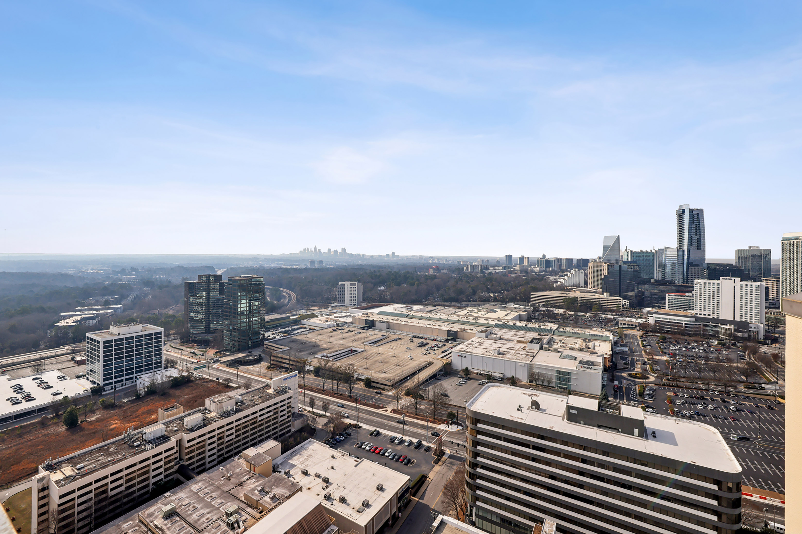 Welcome to Unit 2150 at The Oaks at Buckhead - 物件實景