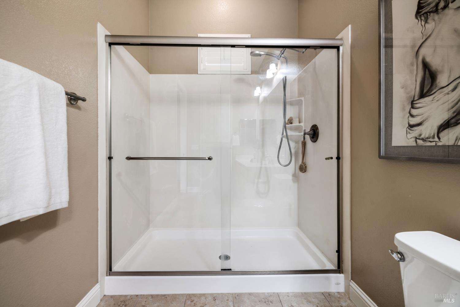 Santa Rosa, California, 95407, United States, 3 Bedrooms Bedrooms, ,2 BathroomsBathrooms,Residential,For Sale,1988541