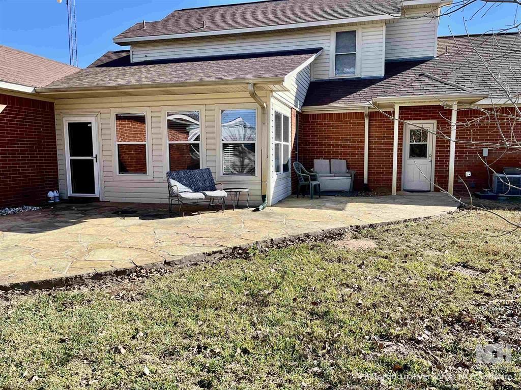 Mineola, Texas, 75771, United States, 3 Bedrooms Bedrooms, ,3 BathroomsBathrooms,Residential,For Sale,2005685