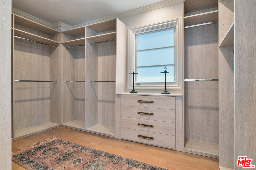 Santa Monica, California, 90402, United States, 5 Bedrooms Bedrooms, ,7 BathroomsBathrooms,Residential,For Sale,1838170