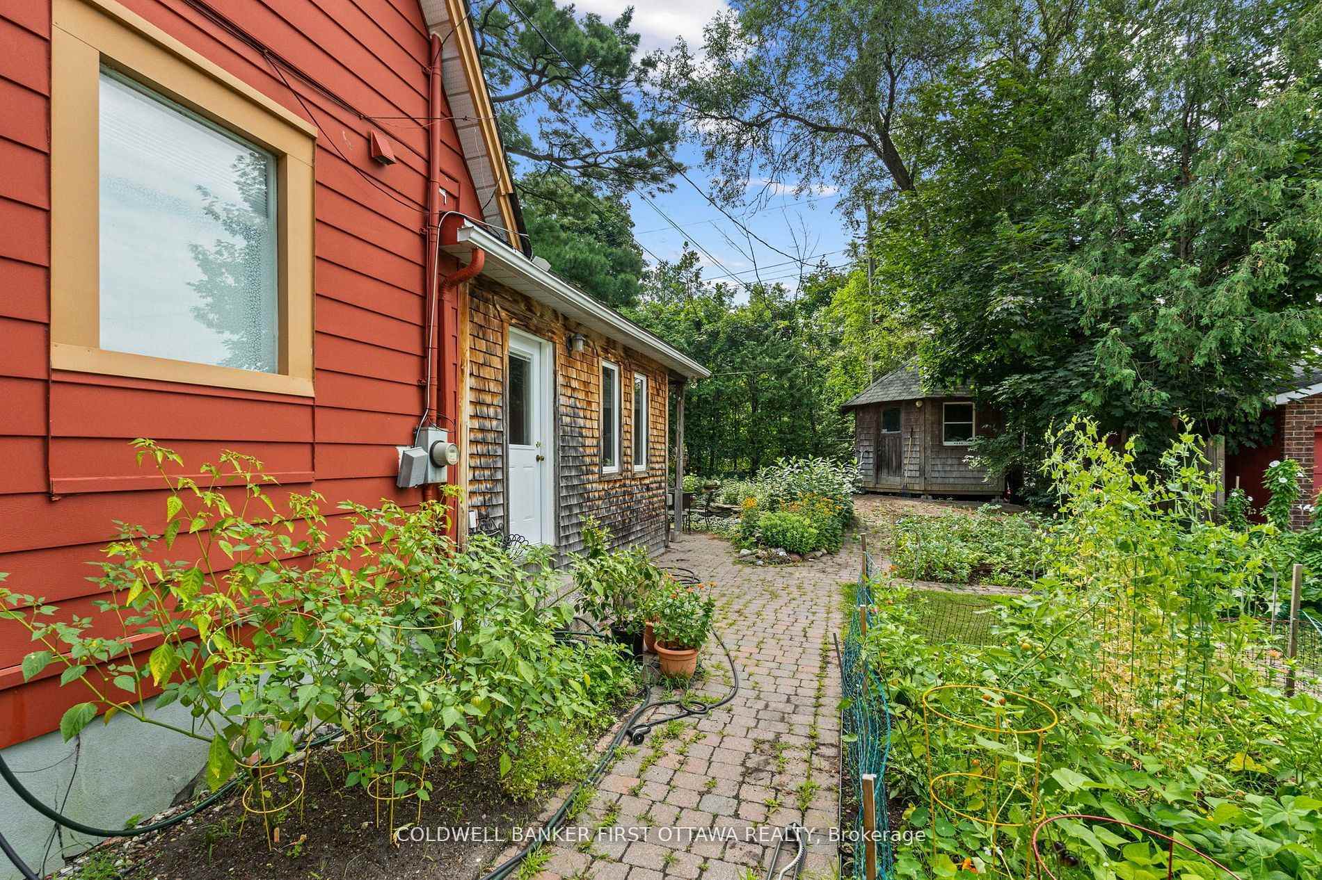 BRITANNIA - LINCOLN HEIGHTS AND AREA, Ontario, K2B 6Y5, CA, 3 Bedrooms Bedrooms, ,Residential,For Sale,1950856